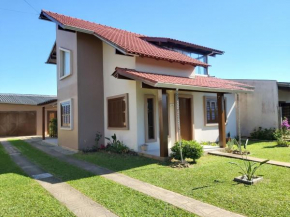 SOBRADO COM PISCINA